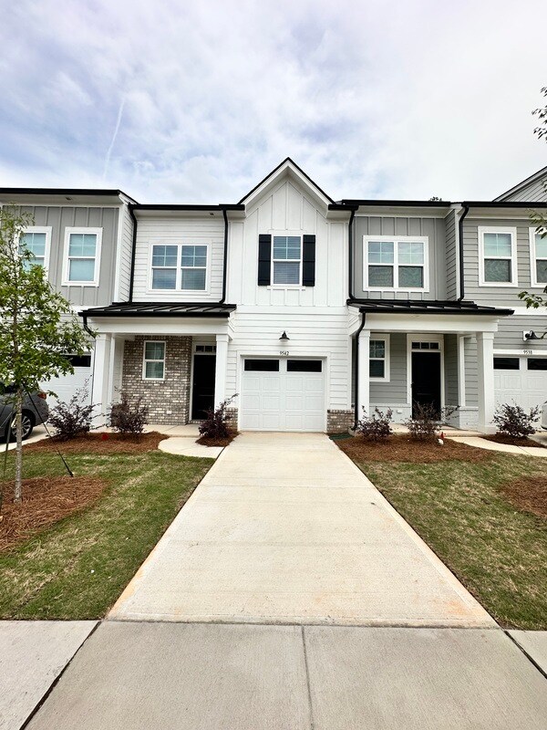 9542 Munsing Dr in Charlotte, NC - Foto de edificio - Building Photo