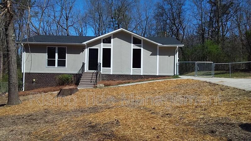 5824 Balboa Terrace in Pinson, AL - Building Photo
