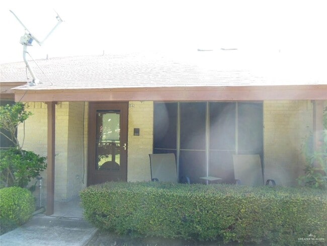 property at 20 W Dallas Ave