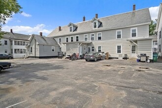 38 London St, Unit 38 in Lowell, MA - Building Photo - Building Photo