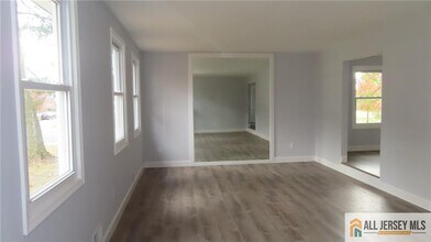 1 Sturbridge Dr in Piscataway, NJ - Building Photo - Building Photo