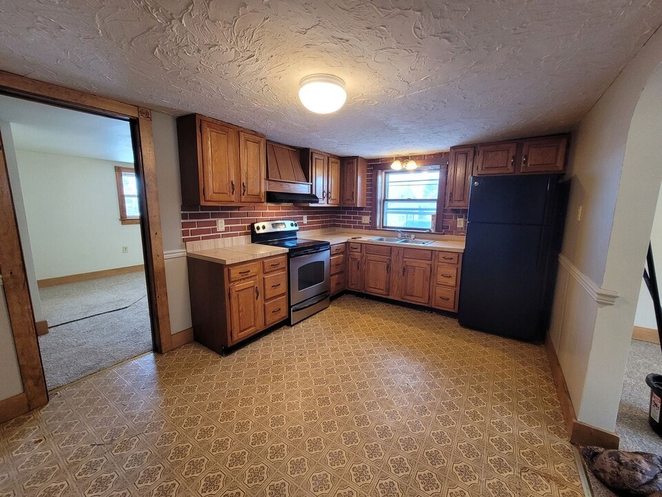 173 Spencer Ave in Leola, PA - Building Photo