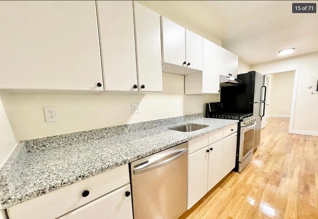 523 E 3rd St, Unit 1F in Boston, MA - Building Photo - Building Photo