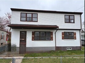 108 Ruden St in West Haven, CT - Building Photo