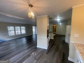 1116 N Lake Dr in East Dublin, GA - Building Photo - Building Photo