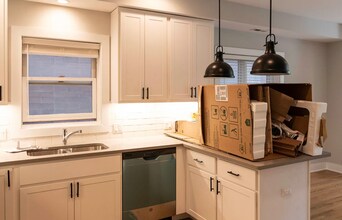 2320 N Southport Ave, Unit 2 in Chicago, IL - Building Photo - Building Photo