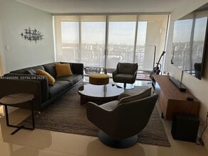 5600 N Flagler Dr in West Palm Beach, FL - Building Photo - Building Photo