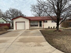 1146 N Georgie Ave in Derby, KS - Building Photo