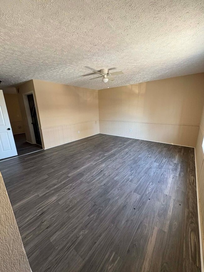 527 E Main St in Glasgow, KY - Building Photo - Building Photo