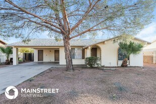 7719 W Clayton Dr in Phoenix, AZ - Building Photo