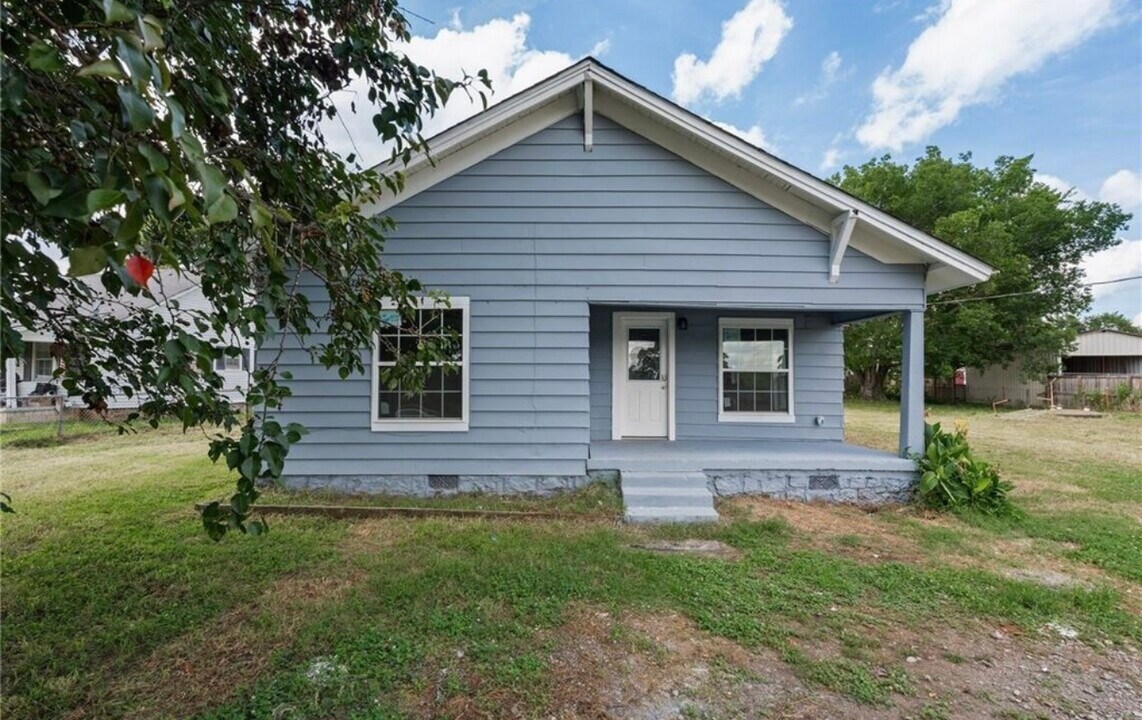 28110 AR-22 in Charleston, AR - Building Photo