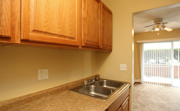 The Cliffs Apartments in Cincinnati, OH - Building Photo - Interior Photo