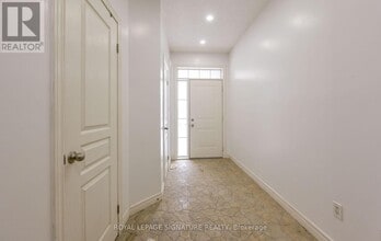 96 Highgate Dr in Hamilton, ON - Building Photo - Building Photo