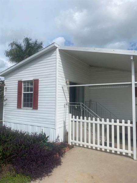 2090 SW 85th Ave in Davie, FL - Building Photo - Building Photo