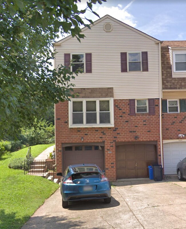1702 Tracey St in Philadelphia, PA - Building Photo - Building Photo