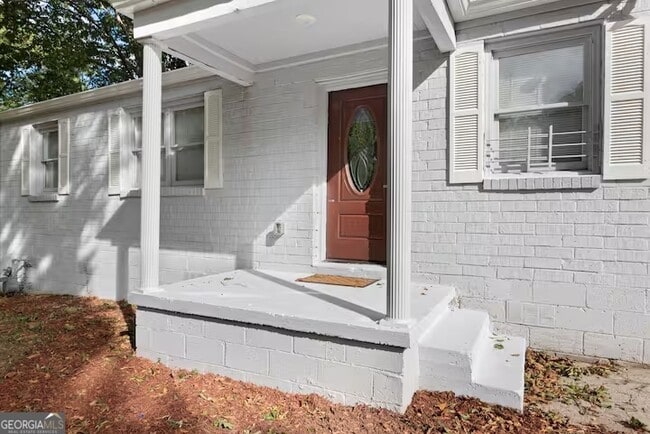 property at 2533 Godfrey Dr NW
