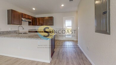 8250 Juniper Rd, Unit 4 in Ocala, FL - Building Photo - Building Photo