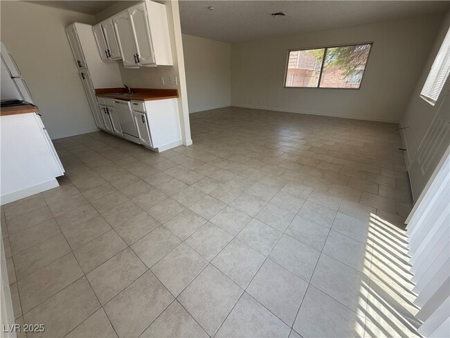 property at 5208 Greene Ln