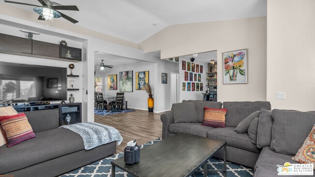 1574 Amelia Way in Palm Springs, CA - Building Photo - Building Photo