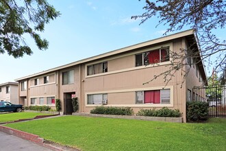 11801 Stuart Dr in Garden Grove, CA - Building Photo - Building Photo