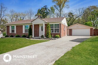 5411 Laureltree Pl in Louisville, KY - Building Photo - Building Photo