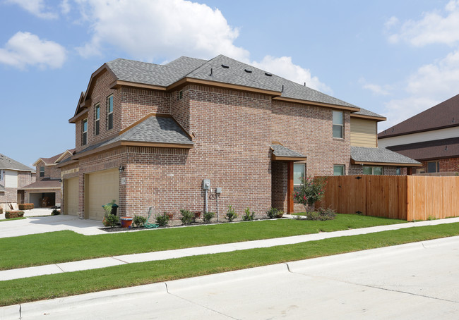 Skyview Meadows Midlothian, TX in Midlothian, TX - Building Photo - Building Photo