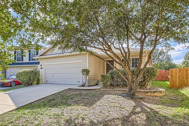 427 Cardinal Way in San Antonio, TX - Building Photo - Building Photo