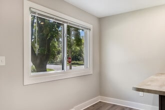 533 Misty Meadow Blvd in Hartford, WI - Building Photo - Building Photo