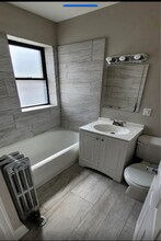 6926 S Oglesby Ave in Chicago, IL - Building Photo - Building Photo