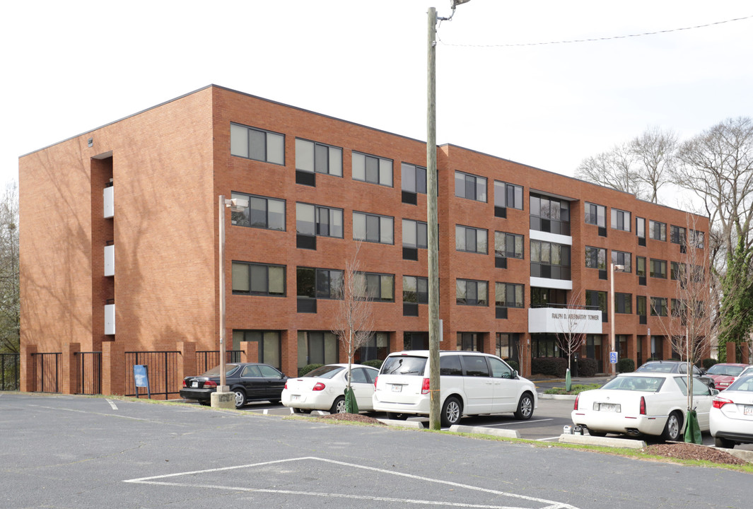 Abernathy Towers in Atlanta, GA - Building Photo