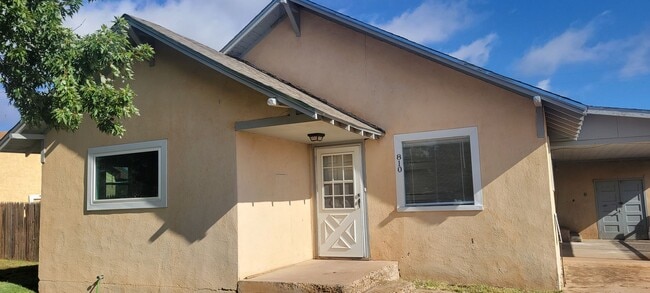 810 W Plaza Dr in Clovis, NM - Building Photo - Building Photo