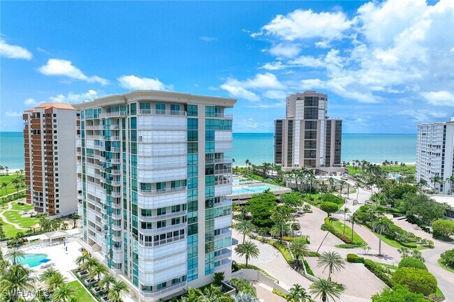 4255 Gulf Shore Blvd N in Naples, FL - Building Photo - Building Photo