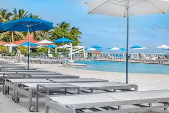 19201 Collins Ave in Sunny Isles Beach, FL - Building Photo - Building Photo