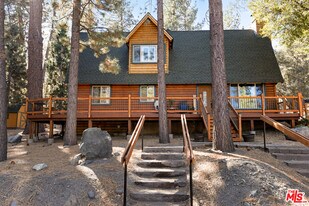 959 Quail Rd in Wrightwood, CA - Building Photo