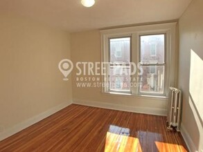 7 Mt Hood Rd in Boston, MA - Building Photo - Building Photo