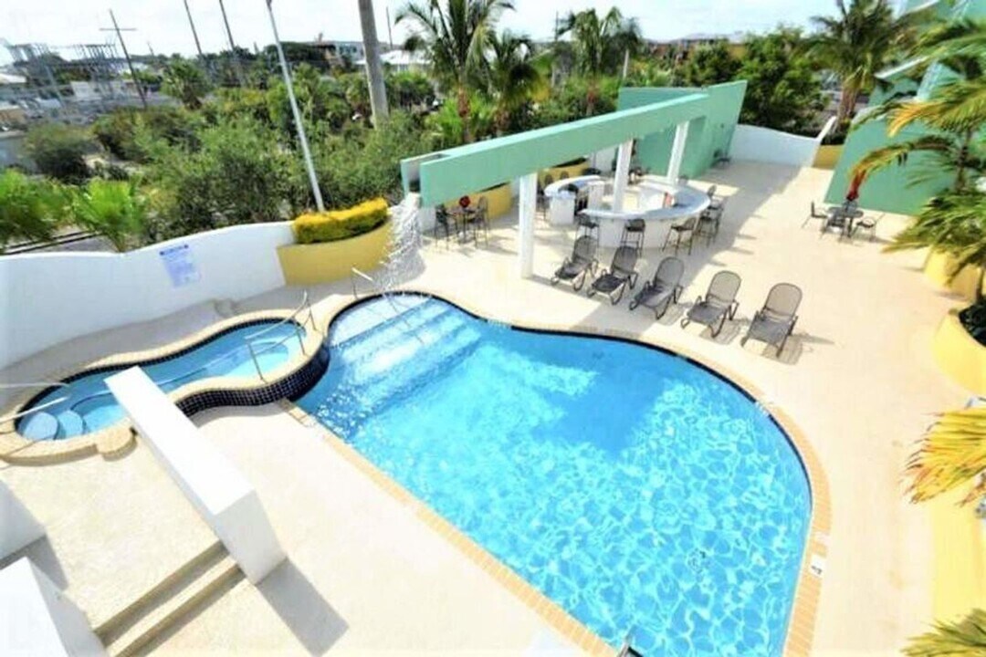 185 NE 4th Ave in Delray Beach, FL - Building Photo