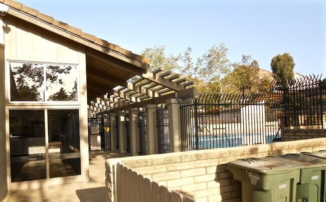 660 Martinique Pl in Thousand Oaks, CA - Building Photo - Building Photo