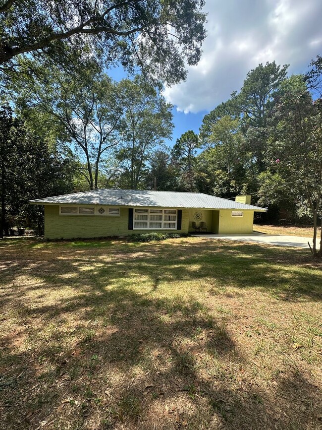 180 Glencrest Dr in Athens, GA - Building Photo - Building Photo