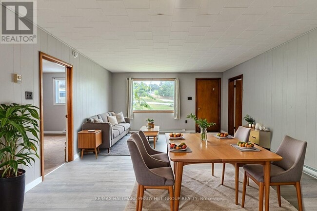 332 Champlain Rd in Penetanguishene, ON - Building Photo - Building Photo