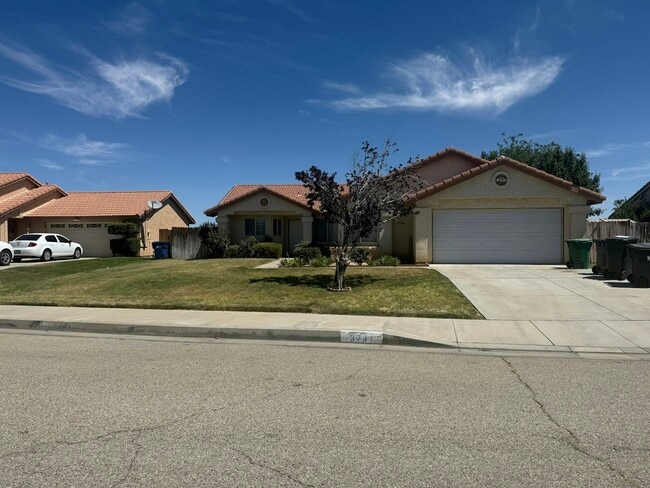 3731 Prairie Ln in Palmdale, CA - Building Photo - Building Photo
