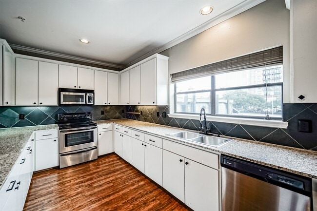 property at 17 Waugh Dr