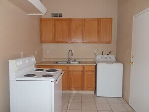 2407-2407 S 15th St in Las Vegas, NV - Building Photo - Building Photo