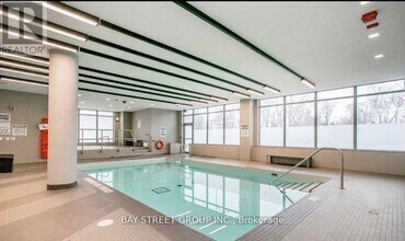 50 Forest Manor Rd in Toronto, ON - Building Photo - Building Photo