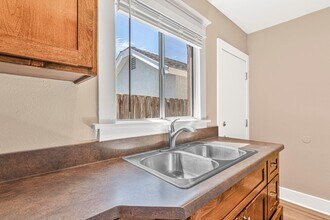 1460 Gaviota Ave, Unit 10 in Long Beach, CA - Foto de edificio - Building Photo