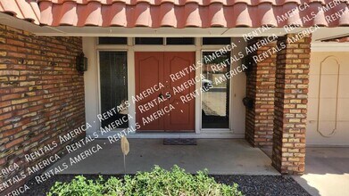 13819 N Crown Point in Sun City, AZ - Building Photo - Building Photo