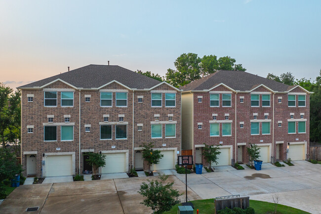 Hobby Airport Villas in Houston, TX - Foto de edificio - Building Photo