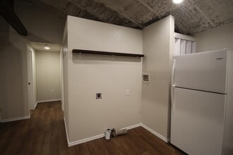 213 N Waldrip St in Grand Saline, TX - Building Photo - Building Photo