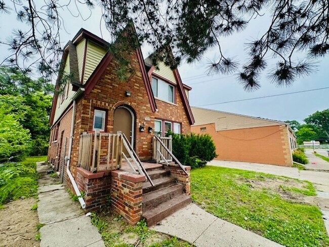 15895 Cloverlawn Ave in Detroit, MI - Building Photo - Building Photo