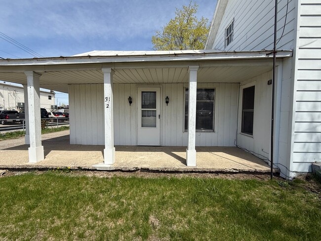 property at 31 E Ash St