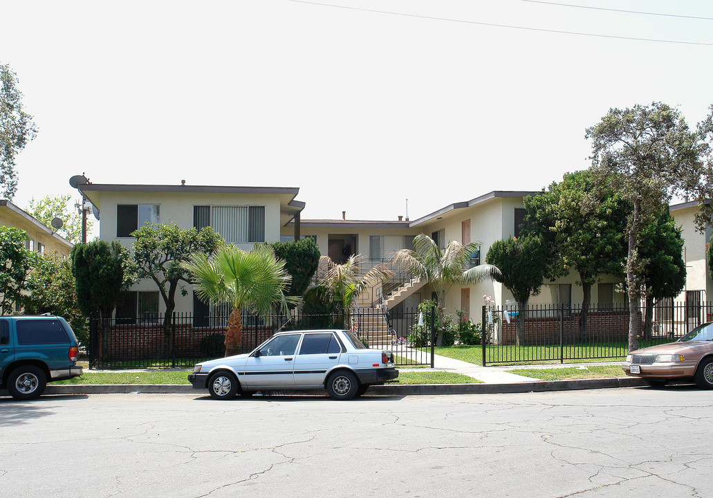 1418 W Dahl Ln in Santa Ana, CA - Building Photo